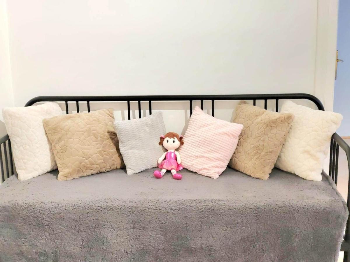 Central Mariahilfer Apartment 4 Min To The City Shopping Center And Schoenbrunn Palace Wien Exteriör bild